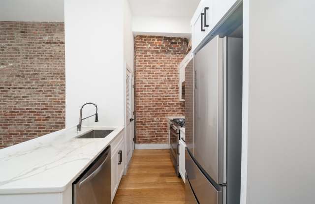 25 CORBIN AVE photos photos