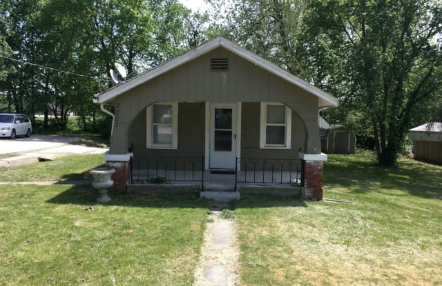 2701 S. 36th St. - 2701 South 36th Street, Kansas City, KS 66106