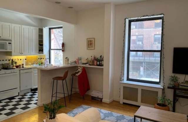 1402 Lexington Avenue - 1402 Lexington Avenue, New York City, NY 10128