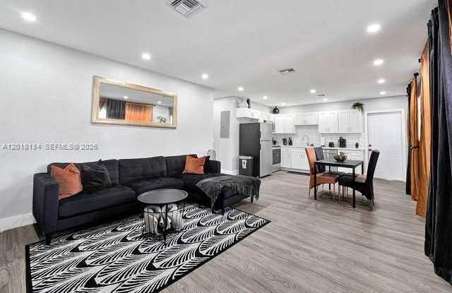 1324 NE 151st St photos photos