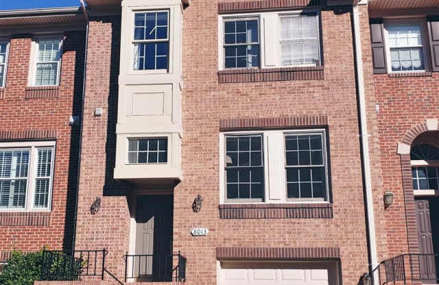 8013 MERRY OAKS COURT - 8013 Merry Oaks Court, Tysons Corner, VA 22182