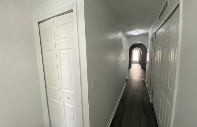 11859 LAKE BEND Circle Gallery 4