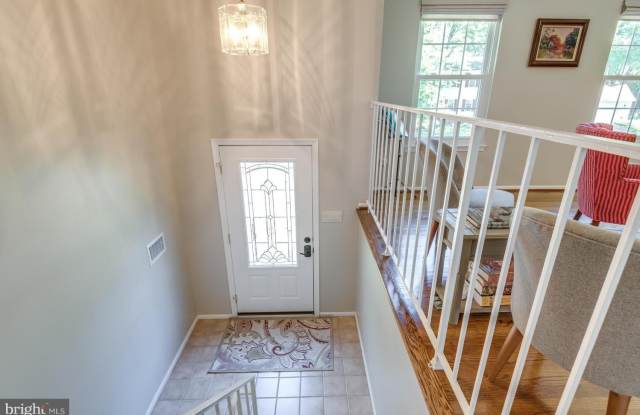 10423 ARTEMEL LANE Gallery 4