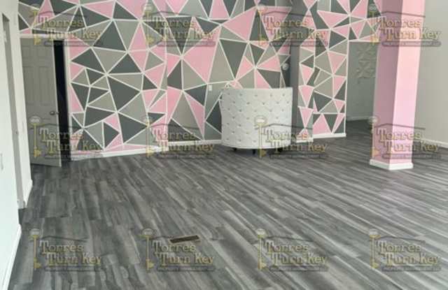 1152-1164 North Goodman St - 1164 - Store Front photos photos