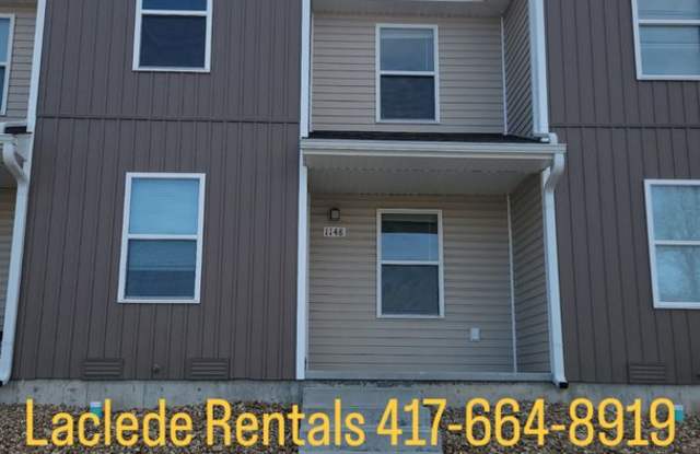 3 BEDROOM 2.5 BATHROOM TOWNHOUSE FOR RENT. photos photos