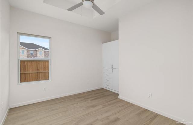 804 N Clarence Avenue Gallery 4