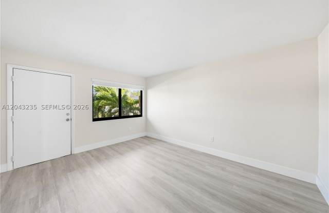 1310 W 29th St photos photos 1310 W 29th St photos photos