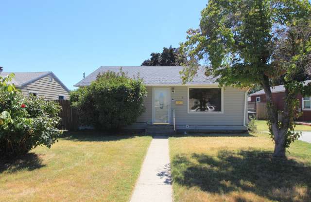 2 Bedroom, 1 Bath Home in Kennewick photos photos