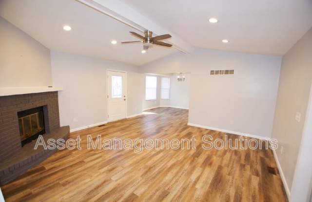 1 Oak Point Dr Gallery 2