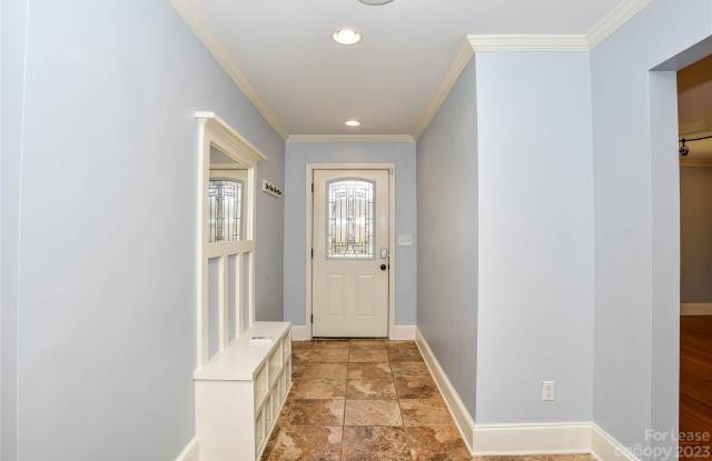 1643 Medford Drive Gallery 3