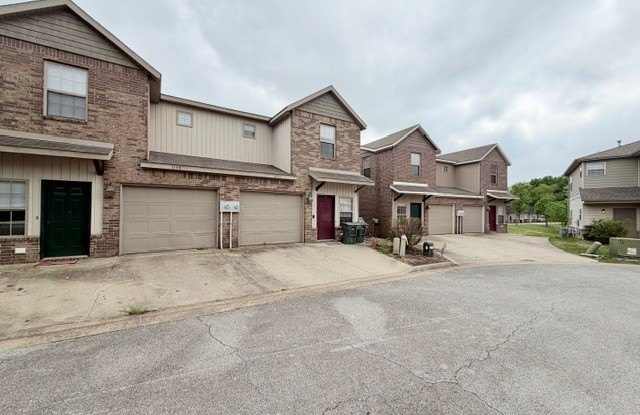 1153 S Tottenham Court photos photos