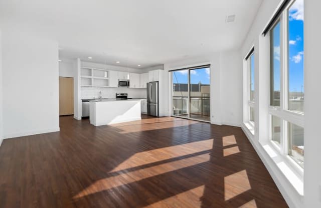 The Lydell Luxury Living Gallery 4