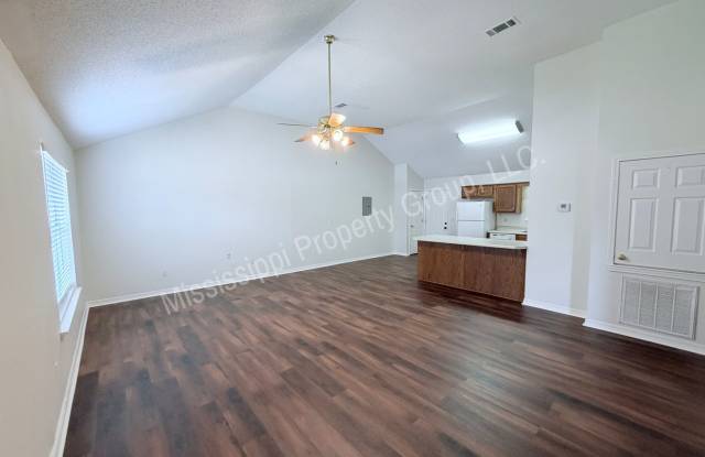 2BR/2BA House For Rent Gallery 3
