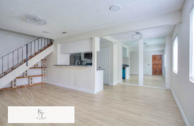 Remodeled 2-Bedroom Apartment with Pool & Carport Parking in Azusa ! Gallery 1