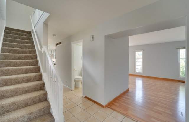 1008 Southbridge Lane Gallery 3