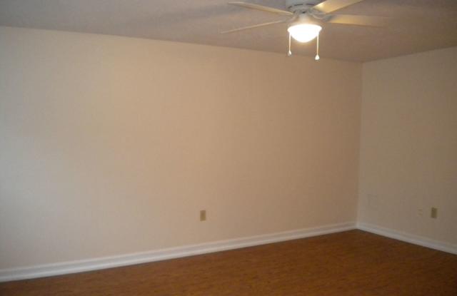 5336 N. Orange Avenue Gallery 2