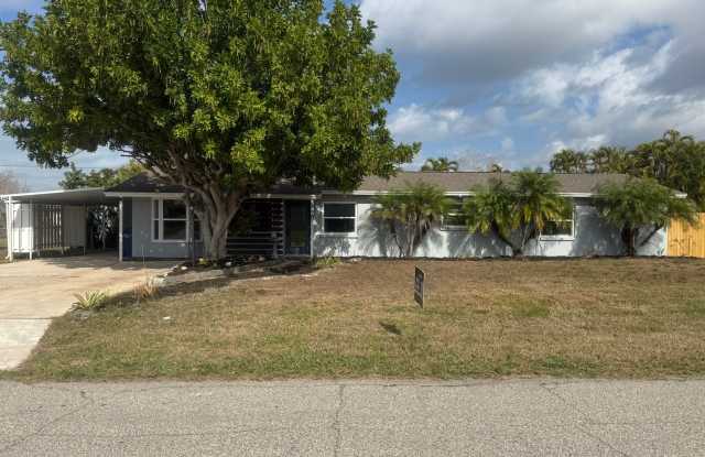 Welcome to your private Florida retreat in Palmetto! photos photos