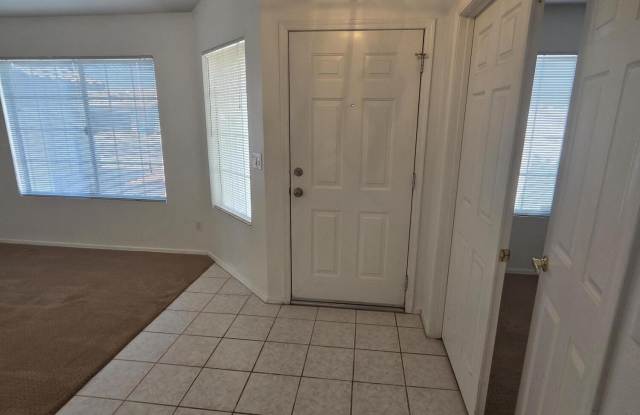 2925 E BLACKHAWK Drive Gallery 2