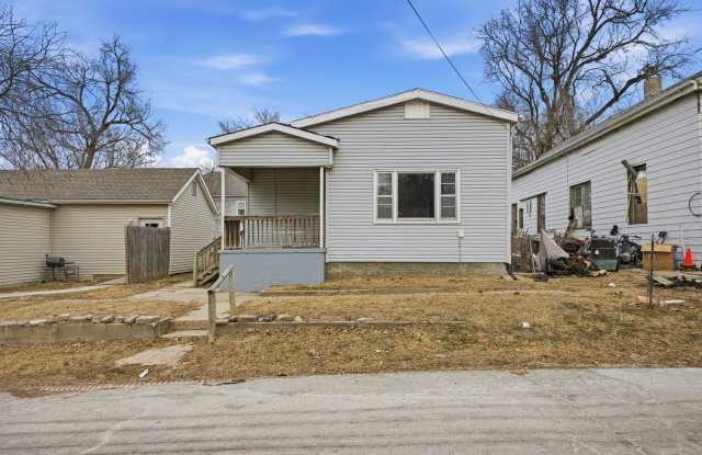 Cozy 3-Bedroom, 1-Bath Single-Family Home – 1,104 sq ft photos photos