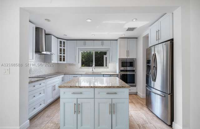 7730 Beachview Dr Gallery 4