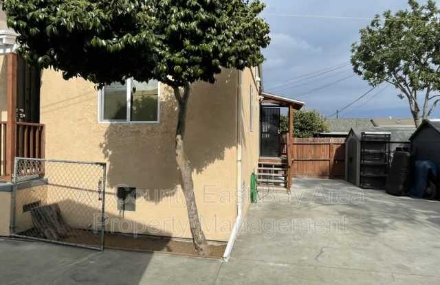 5335 Bancroft Avenue photos photos