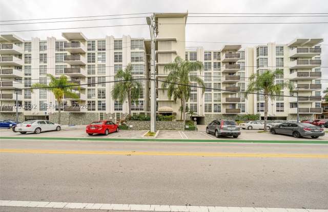 9800 W Bay Harbor Dr Gallery 1