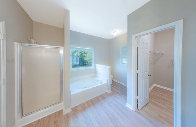 Beautifully Updated 5BR/3BA Home – No Carpet, Fresh Paint, Large Storage & Flexible Floor Plan! Gallery 4