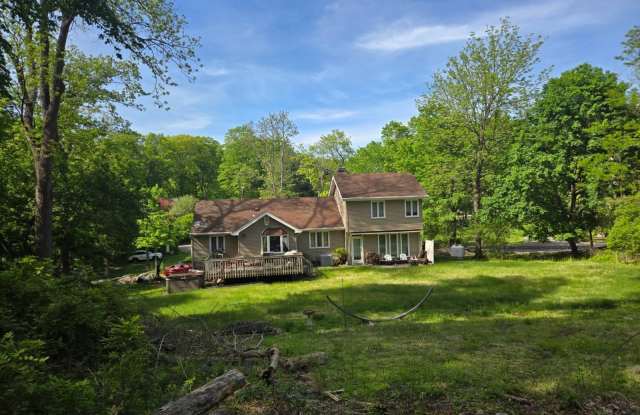 110 Lime Kiln Gallery 3