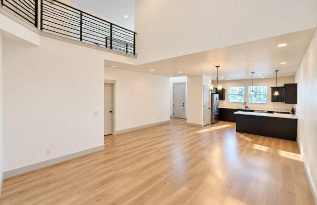 Lehi Townhome - Available Now! Pet Friendly. Gallery 3