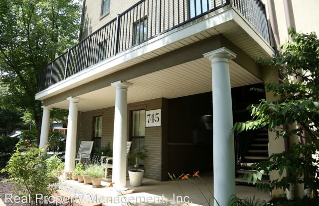 745 Walker Sq Apt #2B - 745 Walker Sq, Charlottesville, VA 22903