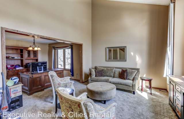 1525 Sherwood Way Gallery 3