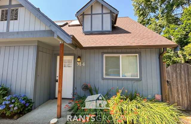 2 bed 2 bath Condo in Tumwater! Pool & Clubhouse! Gallery 3