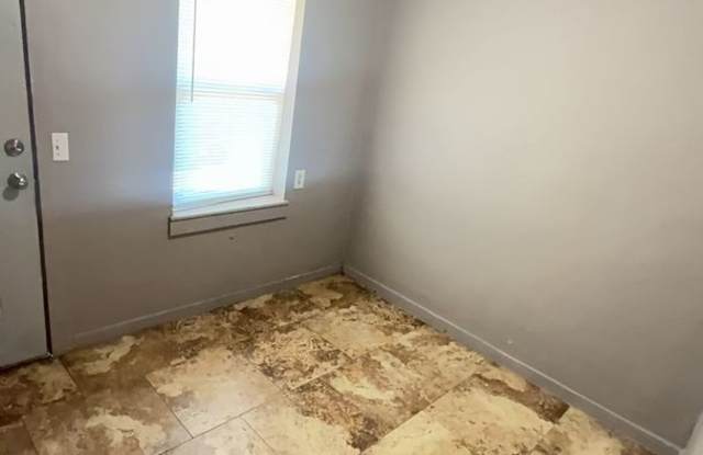1 Bedroom / 1 Bathroom Apartment in Madras Oregon - PENDING APPLICATION Gallery 4