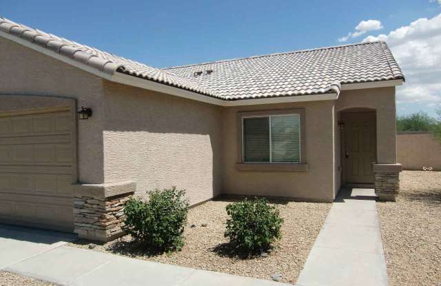 16215 W LARKSPUR Drive Gallery 2