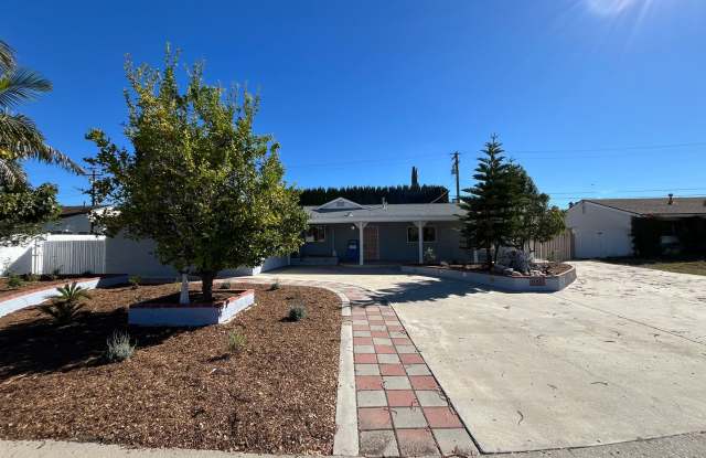 Simi 2+1.5 w/bonus room, RV parking + great floorplan! - 1688 Bodie Avenue, Simi Valley, CA 93065