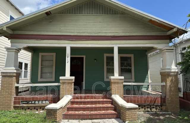 1812 E Columbus Dr photos photos