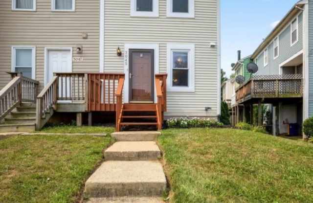 3045 Shepperton Terrace photos photos