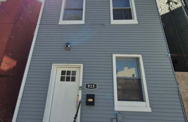 Only 4-bedroom 3 bathrooms in the area! photos photos
