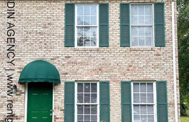 102 Lakehurst Avenue - 102 photos photos