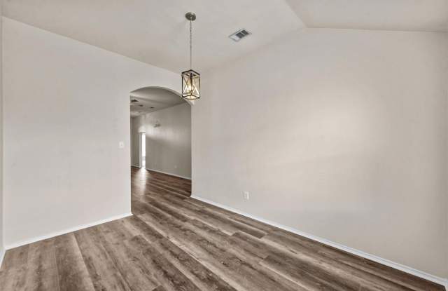 2032 Sunny Side Drive Gallery 2