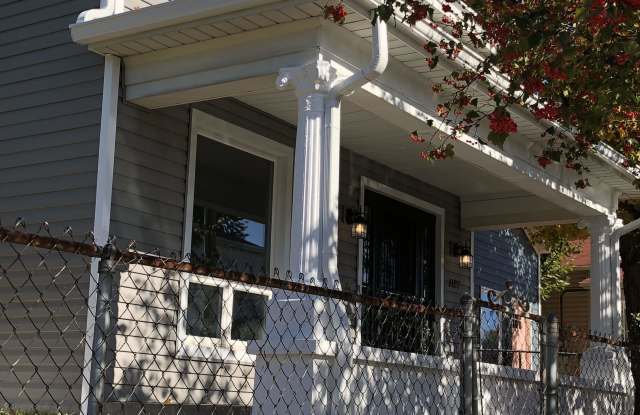 1127 Goss Avenue photos photos