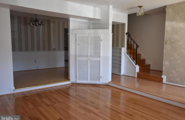 2867 SCHOOLHOUSE CIR Gallery 4