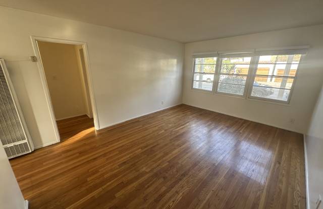 2441 Silver Lake Blvd.B photos photos