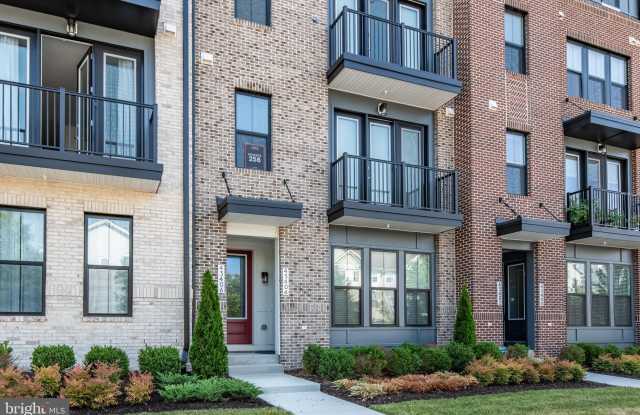 43404 FARRINGDON SQUARE - 43404 Farringdon Square, Broadlands, VA 20148