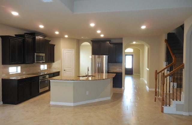 261 Fernwood Dr Gallery 3