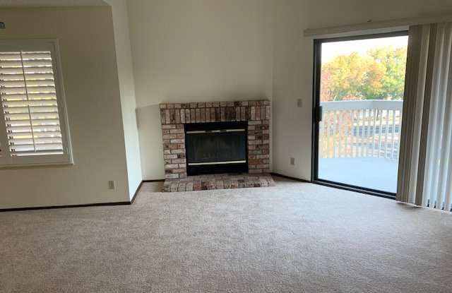 Pleasanton 1 Bed, 1 Bath, Townhouse upstairs unit, Kitchen w/Granite Counters, Close to Downtown! Gallery 4
