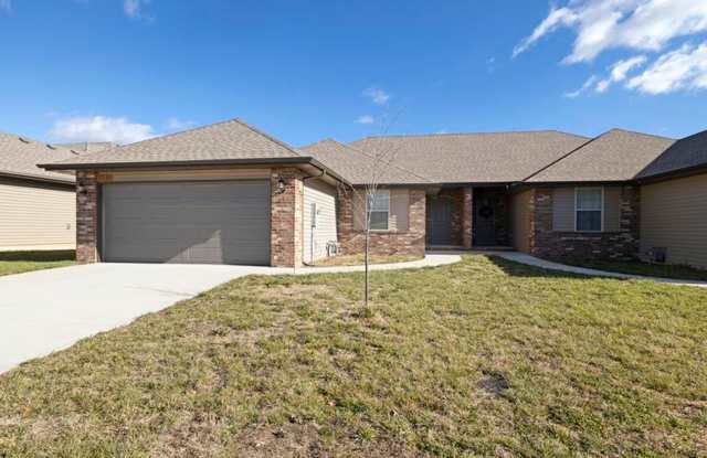 Newer 3 bedroom duplex in Republic! photos photos
