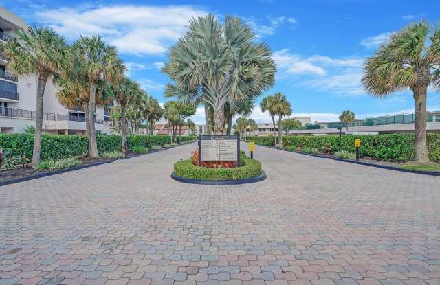 2687 N Ocean Boulevard Gallery 3