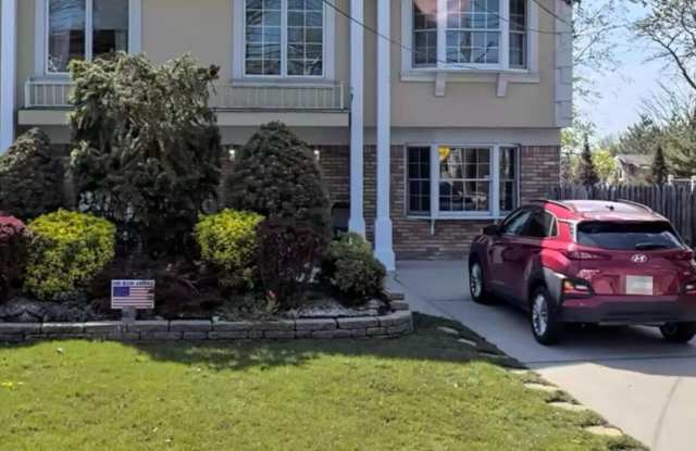 150 Manor Road unit: 2 photos photos
