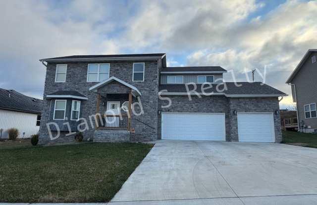 Gorgeous 4 Bedroom Home in Ozark Available! photos photos